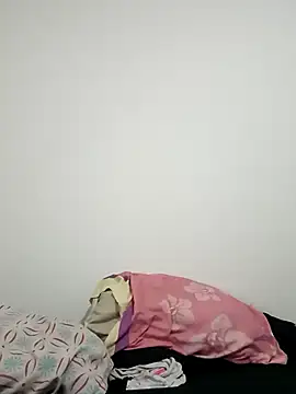 Snapshot of MelannyBell chatting on 03/20/25, 12:19 MelannyBell online show from 03/20/25, 12:19