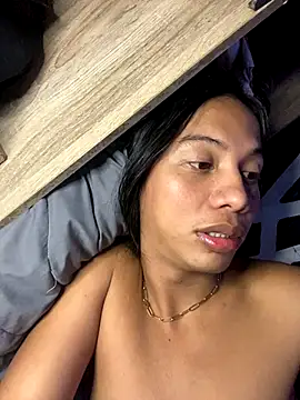 whiteladyboy online show from 12/04/25, 09:51