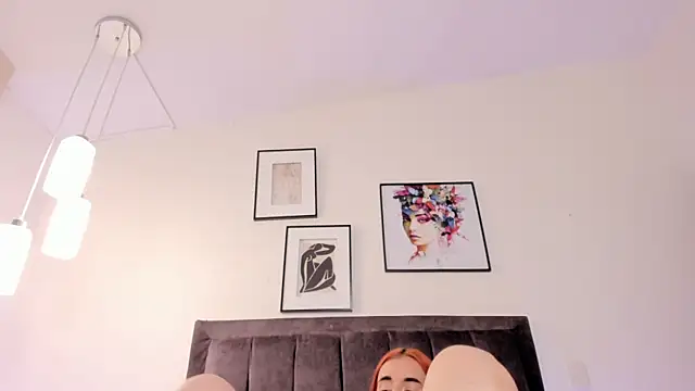 helen mooree online show from 01/21/25, 01:22