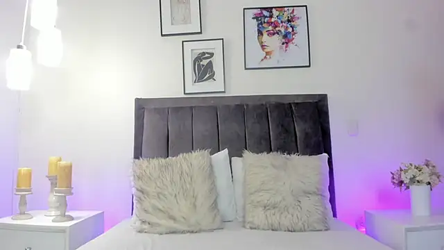 helen mooree online show from 04/15/26, 12:56