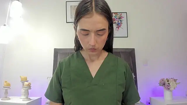 Snapshot of helen_mooree chatting on 06/26/26, 12:53 helen mooree online show from 06/26/26, 12:53