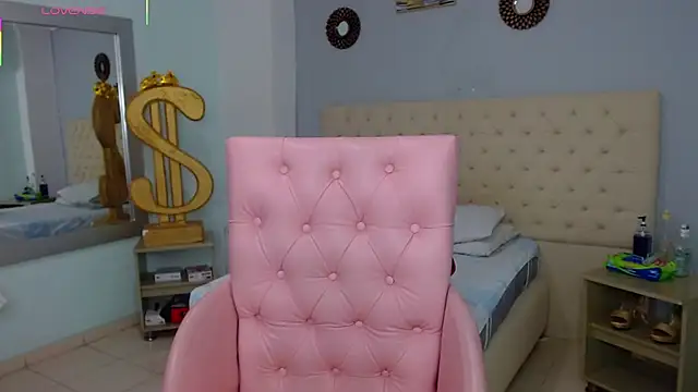 Snapshot of Kristel_lee chatting on 01/16/25, 12:42 Kristel lee online show from 01/16/25, 12:42