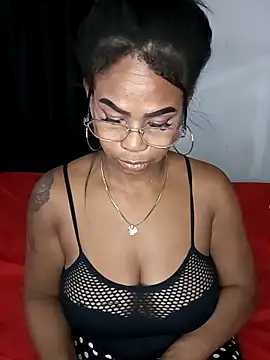 Melanie candy  online show from 03/13/25, 12:16