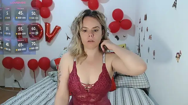 hotmilf4uxxx online show from 04/03/26, 10:02