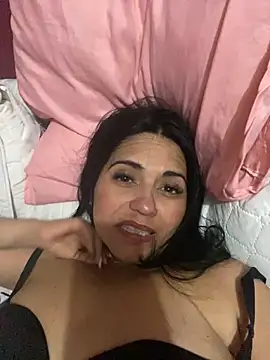 paolagomez  online show from 01/12/25, 11:47