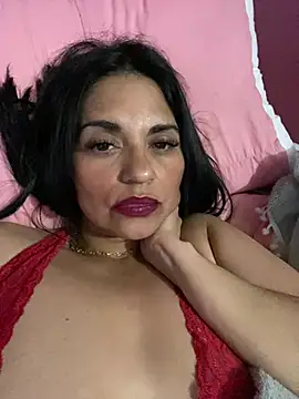 paolagomez  online show from 02/28/25, 08:31