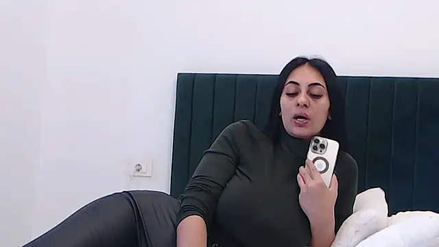 Snapshot of Aimeclark chatting on 11/22/25, 08:46 Aimeclark online show from 11/22/25, 08:46