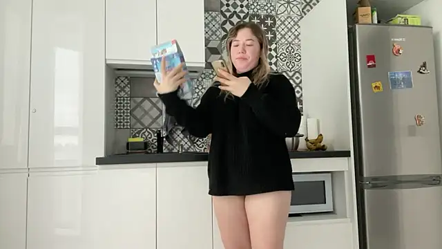 Embersweetbunny online show from 01/29/25, 10:58