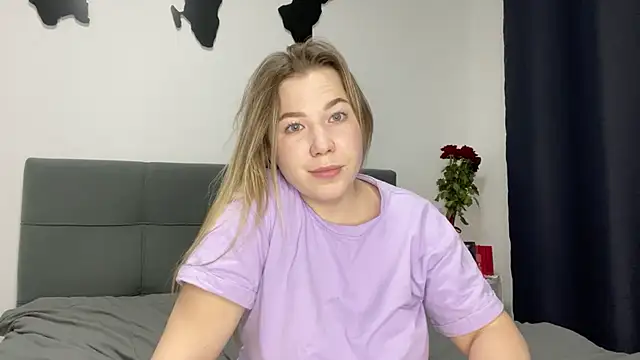 Embersweetbunny online show from 01/29/25, 05:02