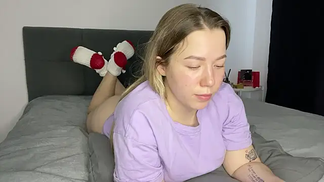 Embersweetbunny online show from 02/01/25, 02:45