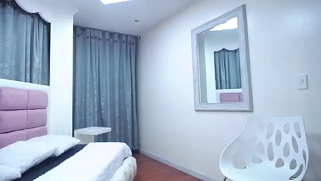 IssadoraJames online show from 01/18/25, 12:57