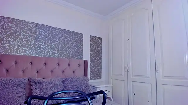 IssadoraJames online show from 09/27/25, 02:11