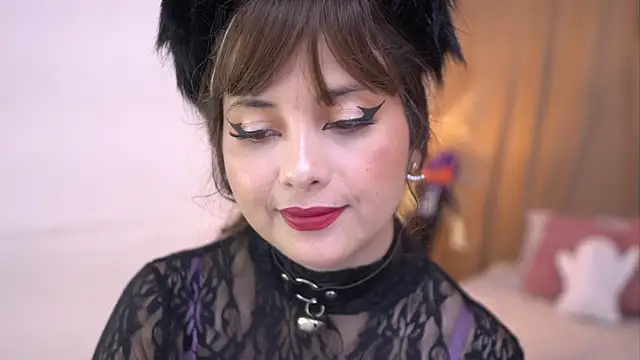 lirio05 online show from 10/31/25, 06:31