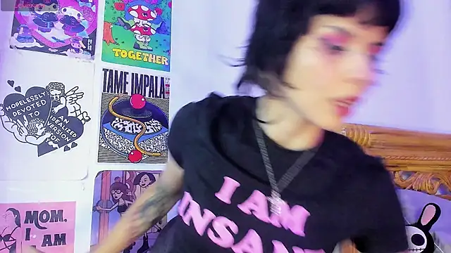 Snapshot of yourrosenrot chatting on 02/19/25, 03:39 yourrosenrot online show from 02/19/25, 03:39