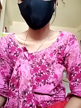 Raya-Moni online show from 11/18/25, 07:57