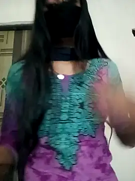 Raya-Moni online show from 11/21/25, 02:38