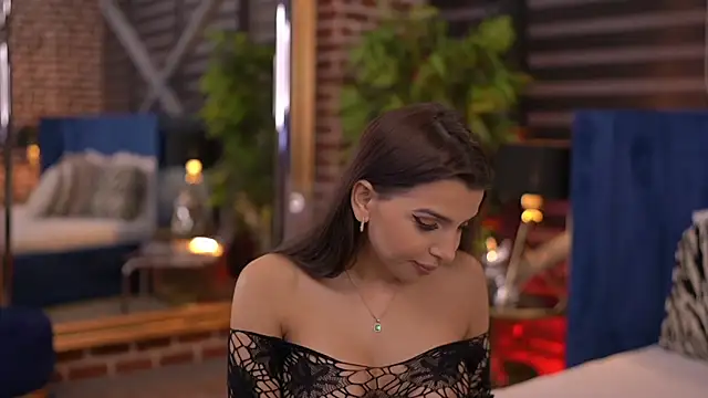 Snapshot of NicoleCellini chatting on 02/22/25, 07:14 NicoleCellini online show from 02/22/25, 07:14