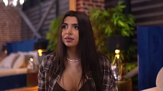 Snapshot of NicoleCellini chatting on 10/26/25, 06:58 NicoleCellini online show from 10/26/25, 06:58