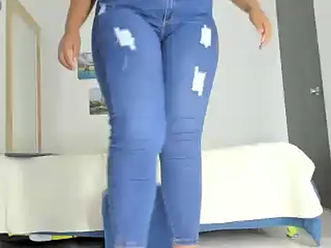 Snapshot of bigmom69_ chatting on 03/16/25, 06:55 bigmom69 online show from 03/16/25, 06:55