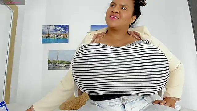 Snapshot of bigmom69_ chatting on 09/14/25, 12:59 bigmom69 online show from 09/14/25, 12:59