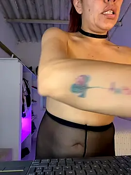 Snapshot of lia_huan chatting on 09/29/25, 02:22 lia huan online show from 09/29/25, 02:22