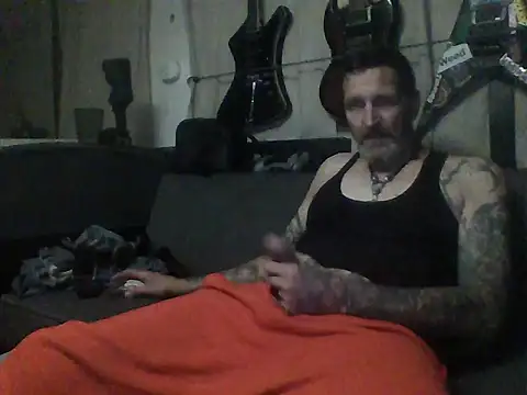 2Hot2gether69 online show from 10/16/25, 07:42