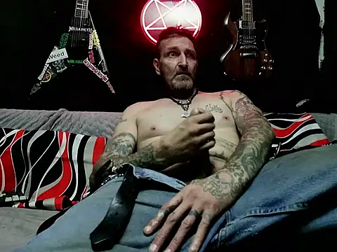 2Hot2gether69 online show from 11/10/25, 06:56