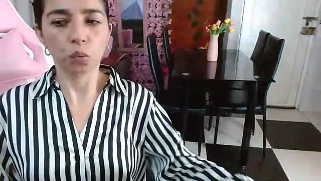 Snapshot of kendall_all4u chatting on 02/28/26, 04:57 kendall all4u online show from 02/28/26, 04:57