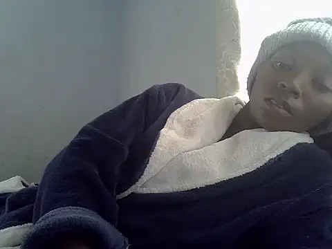 Snapshot of ElianeHot chatting on 11/20/25, 01:11 ElianeHot online show from 11/20/25, 01:11