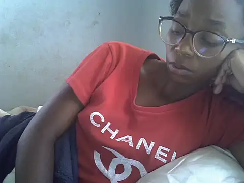 ElianeHot online show from 04/04/26, 04:33