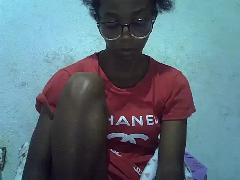 ElianeHot online show from 04/15/26, 06:37