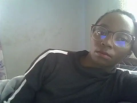 ElianeHot online show from 06/30/26, 07:53