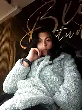 Snapshot of Ariana_Rodriguez_ chatting on 03/12/25, 06:40 Ariana Rodriguez online show from 03/12/25, 06:40