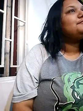Snapshot of Alisteresa_ chatting on 06/25/26, 02:22 Alisteresa online show from 06/25/26, 02:22