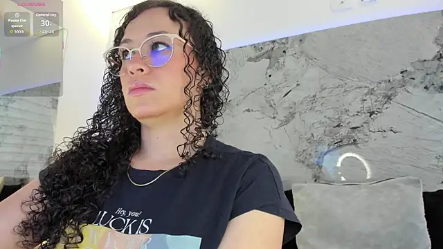 LIZ HOLMES online show from 12/18/25, 12:00