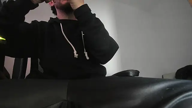 s sven03 online show from 11/13/25, 10:41