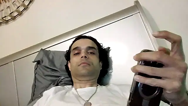 Snapshot of GForceSavage chatting on 12/17/25, 07:42 GForceSavage online show from 12/17/25, 07:42