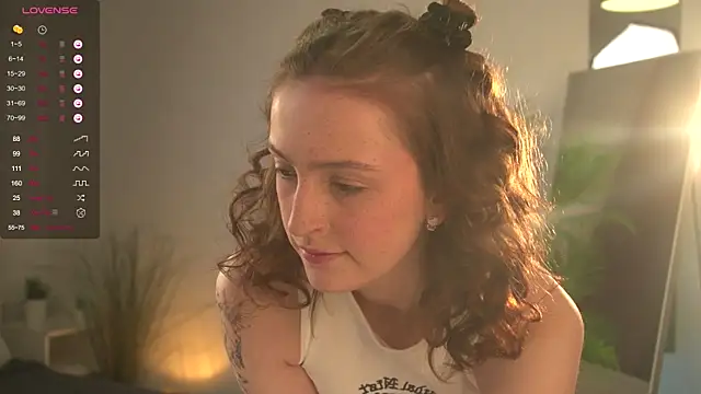 Snapshot of c_shark chatting on 10/14/25, 10:32 c shark online show from 10/14/25, 10:32