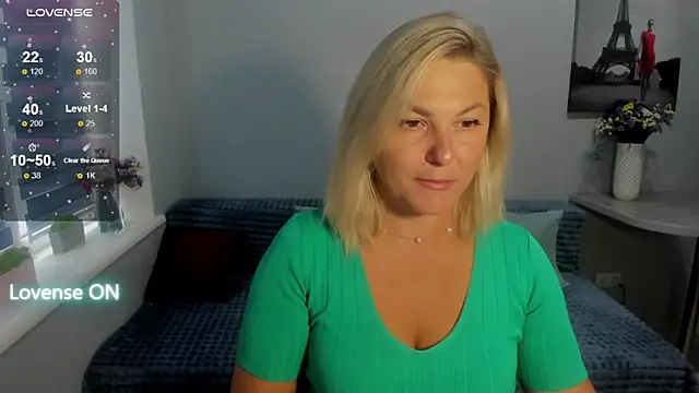 Snapshot of sweet___margaret chatting on 10/14/25, 12:50 sweet margaret online show from 10/14/25, 12:50