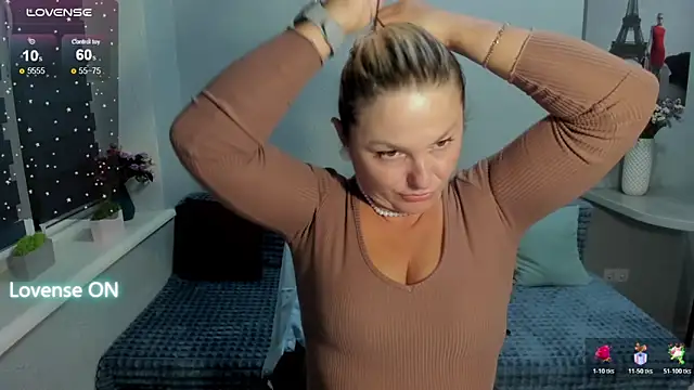 Snapshot of sweet___margaret chatting on 10/17/25, 05:15 sweet margaret online show from 10/17/25, 05:15