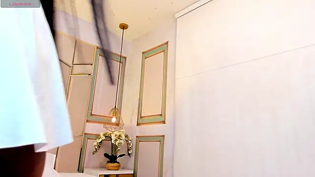 abby adams20 online show from 12/03/25, 02:19