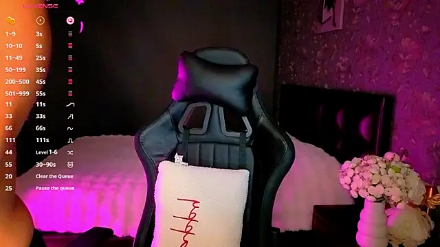 babyleilaa online show from 02/18/26, 09:55