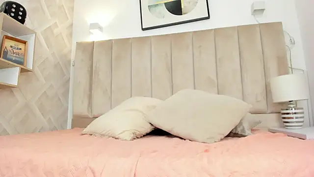 Anniie Queen online show from 02/04/26, 04:29