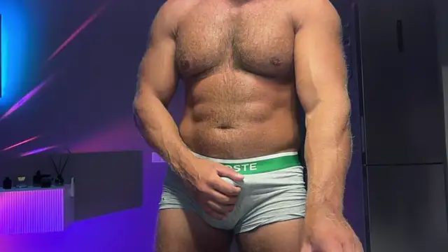 Snapshot of KarlosRichi chatting on 10/13/25, 03:34 KarlosRichi online show from 10/13/25, 03:34