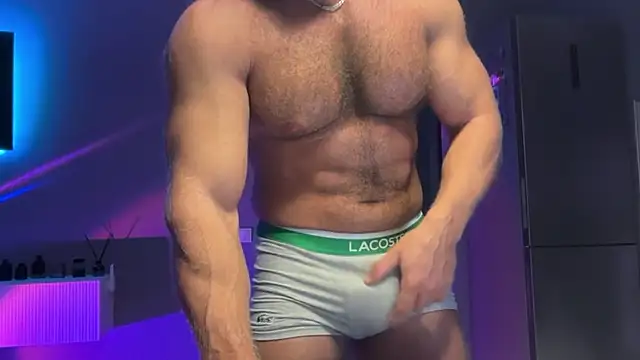 KarlosRichi online show from 12/18/25, 03:29