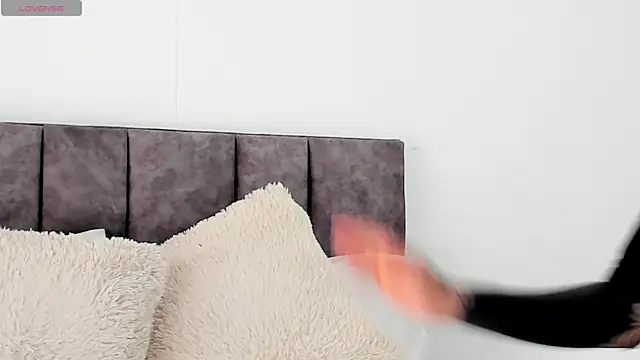 VeronicaTonu online show from 02/05/25, 02:26