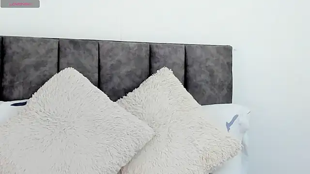 VeronicaTonu online show from 02/11/25, 06:33