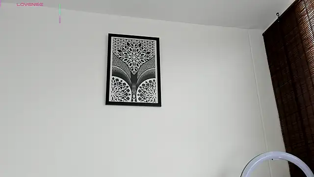 VeronicaTonu online show from 10/28/25, 02:42