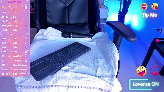 LiaaGenner online show from 01/29/25, 07:32