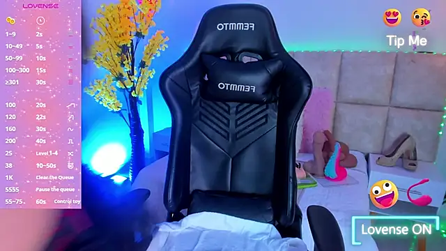 LiaaGenner online show from 03/02/25, 05:36